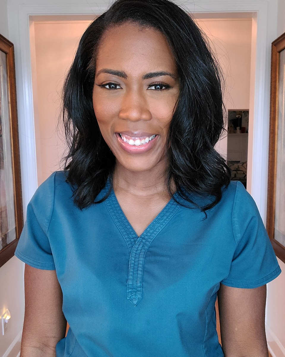 Headshot of Nycole Cox, APRN
