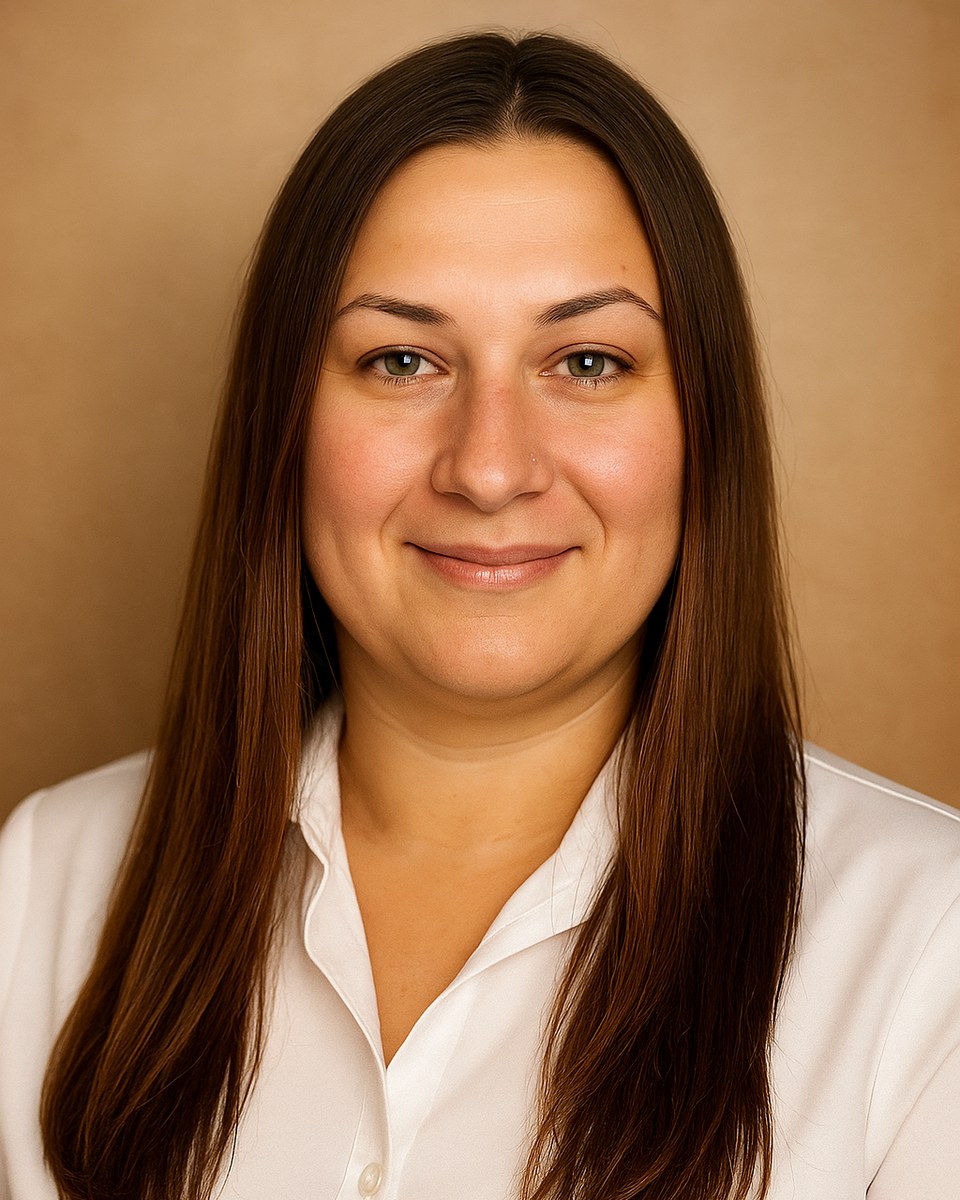 Headshot of Ianina Metcalf, FNP